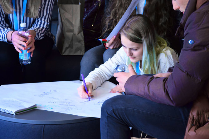„Futurepreneurs“ nuotr./Saulėtekio slėnio mokslo ir technologijų parke jaunieji verslininkai brandina startuolių idėjas