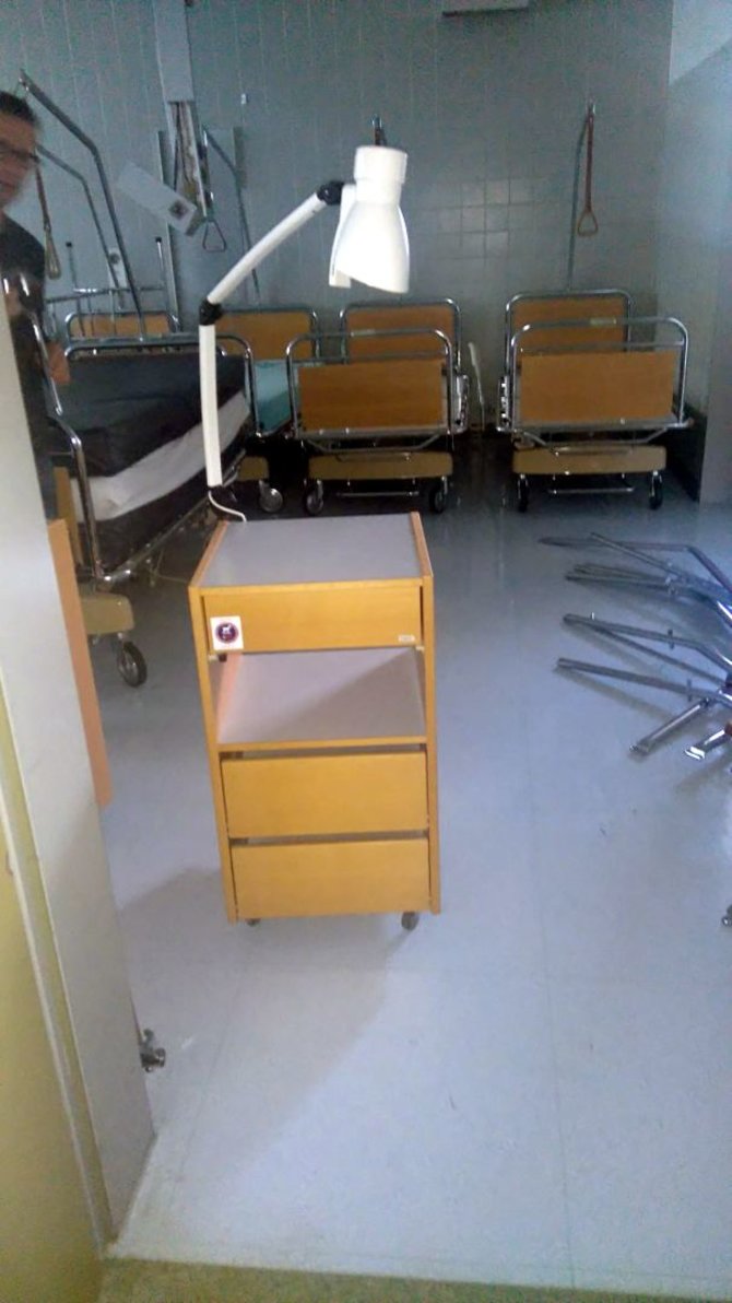Eišiškių palaikomojo gydymo ir slaugos ligoninei Šveicarijoje padovanoti baldai
