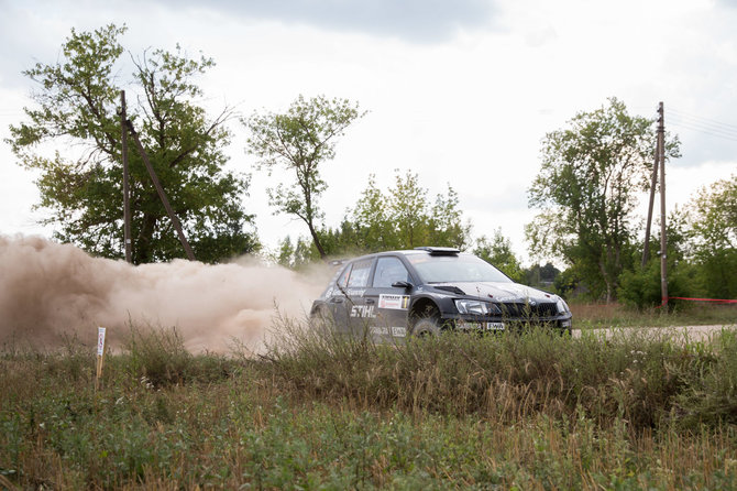 Žygimanto Gedvilos / 15min nuotr./„Samsonas Rally Rokiškis“ pirmasis greičio ruožas