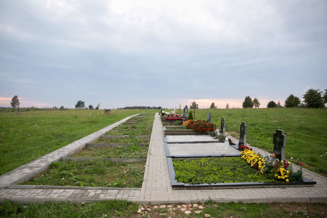 Žygimanto Gedvilos / 15min nuotr./Tremtinių kapai Liepynės kapinėse