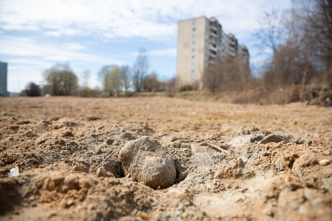 Žygimanto Gedvilos / 15min nuotr./Sutvarkyta nugriauto pastato teritorija Žirmūnuose