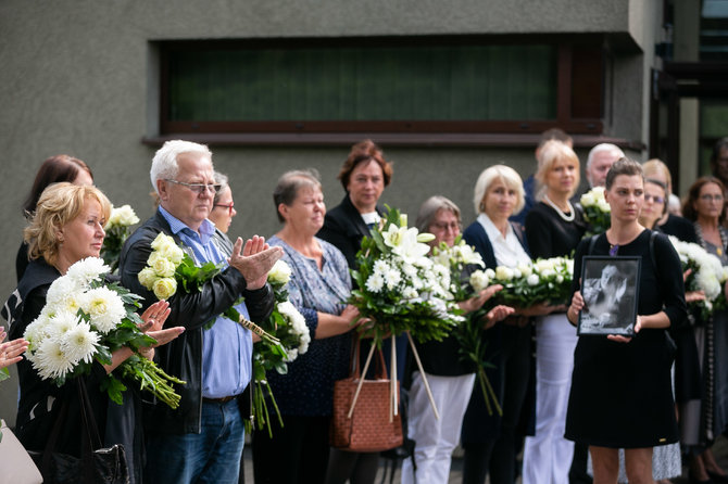 Žygimanto Gedvilos / 15min nuotr./Aktorius Rimgaudas Karvelis išlydėtas į paskutinę kelionę