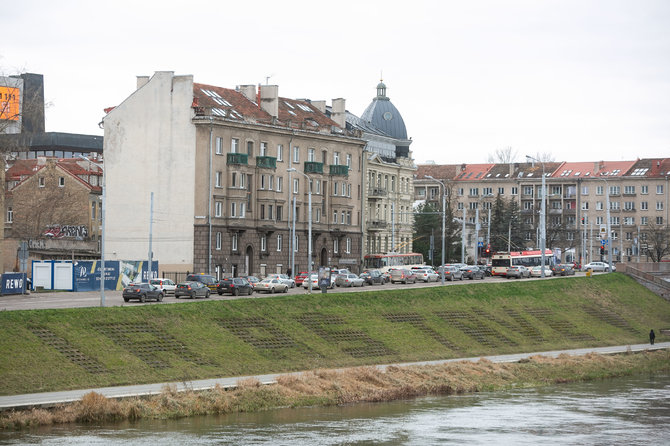 Žygimanto Gedvilos / 15min nuotr./Neries krante išnyko meilės prisipažinimai