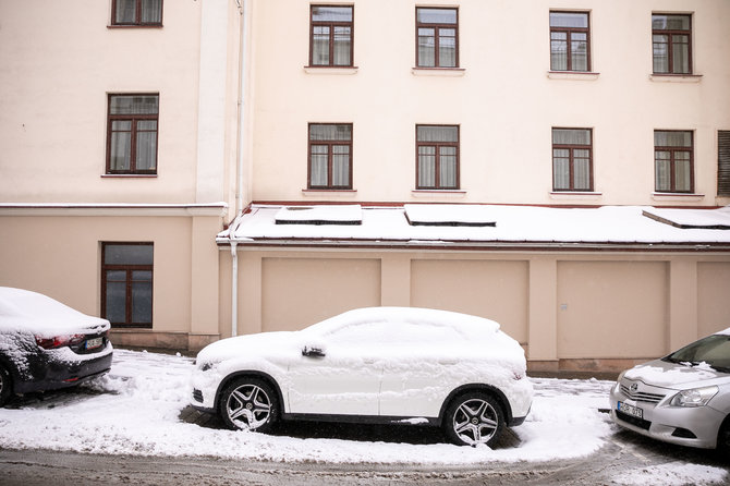 Žygimanto Gedvilos / 15min nuotr./Į Vilnių sugrįžusi sniegu gausi žiema