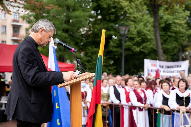 Žygimanto Gedvilos / 15min nuotr./Dieveniškių bendruomenės mitingas prieš migrantų apgyvendinimą