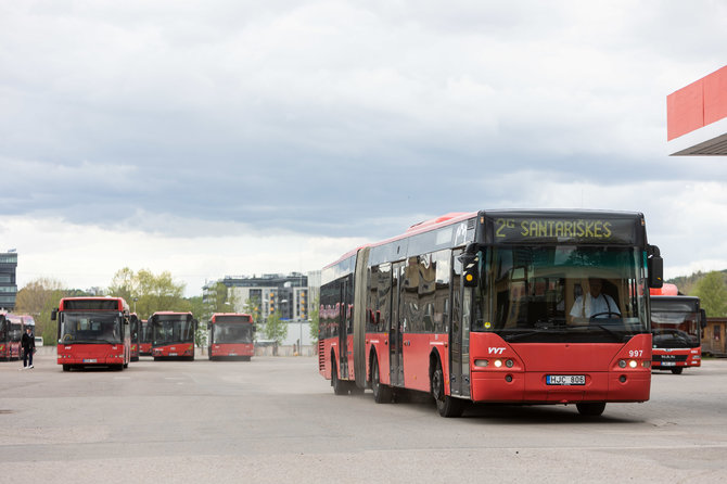 Žygimanto Gedvilos / BNS nuotr./Vilniaus autobusų parkas