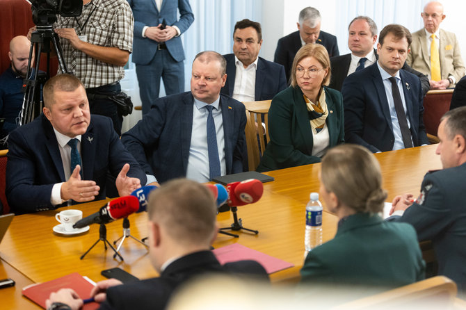 Žygimanto Gedvilos / BNS nuotr./Seimo opozicinės frakcijos susitiko su vidaus reikalų ministre A.Bilotaite