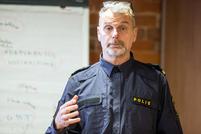 Augusto Didžgalvio nuotr./Stokholmo apskrities policijos Neapykantos nusikaltimų padalinio inspektorius ir Švedijos LGBT policijos asociacijos įkūrėjas Göranas Stantonas
