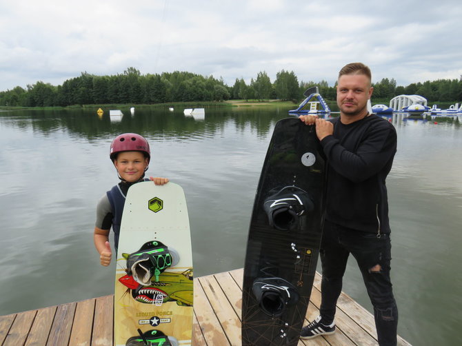 Valentino Daubaro nuotr./Arnoldas Gumauskas su sūnumi Ainiu