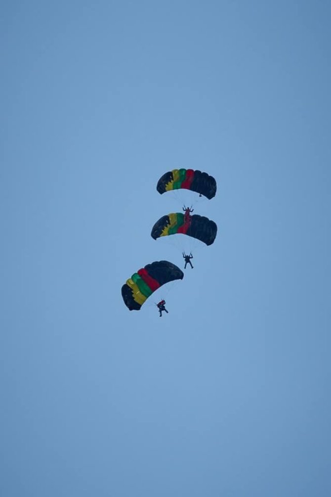 Marijampolės aeroklubo Skydive nuotr./Marijampolės aeroklubo „Skydive“ parašiutininkų šuoliai