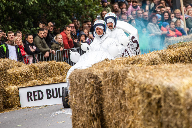 Vytauto Dranginio nuotr./Kauną sudrebino įspūdingos „Red Bull muilinių lenktynės“