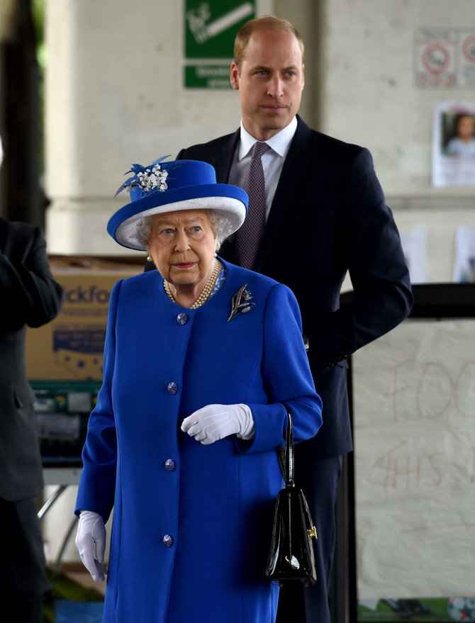 „Scanpix“/AP nuotr./Karalienė Elizabeth II ir princas WIlliamas