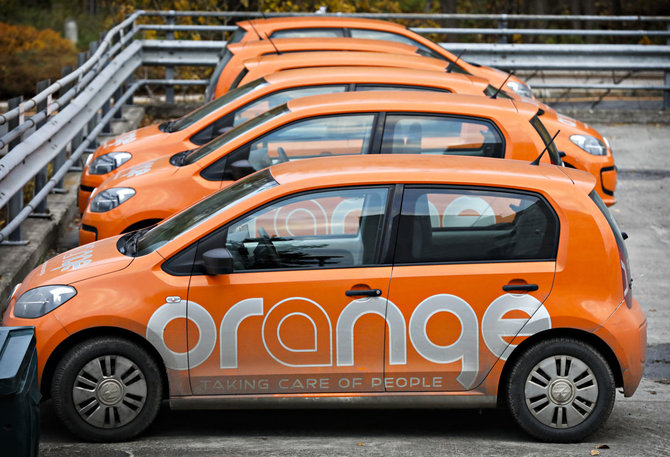 Dan P. Neegaard/Aftenposten nuotr./„Orange“ automobiliai" 