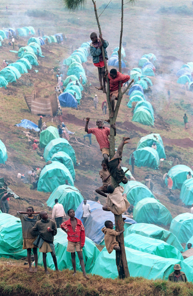 AFP/„Scanpix“ nuotr./Tutsių pabėgėliai