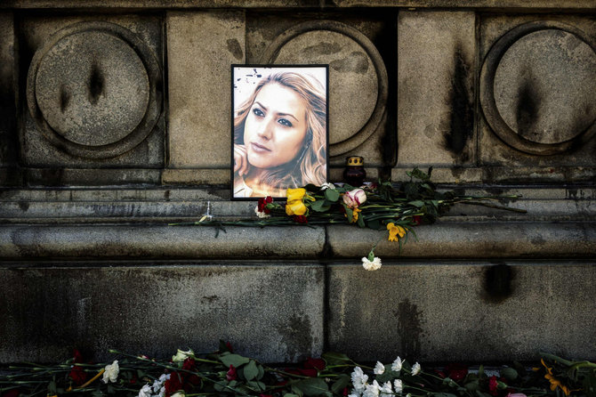 AFP/„Scanpix“ nuotr./Akcija Viktorijai Marinovai atminti