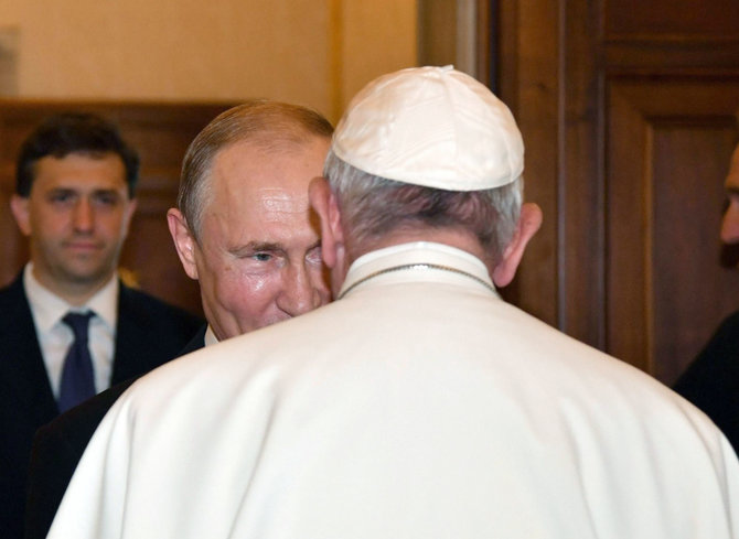 AFP/„Scanpix“ nuotr./Vladimiras Putinas, popiežius Pranciškus