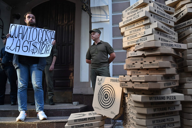 AFP/„Scanpix“ nuotr./Protestas dėl Vitalijaus Markivo išlaisvimo