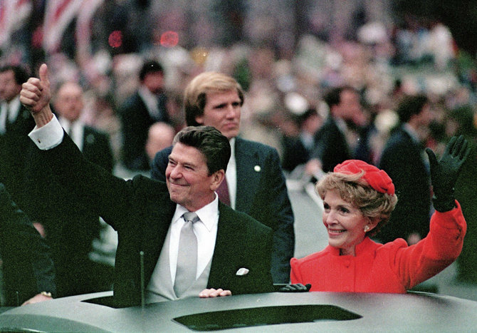 „Scanpix“/AP nuotr./Ronaldas Reaganas su žmona Nancy