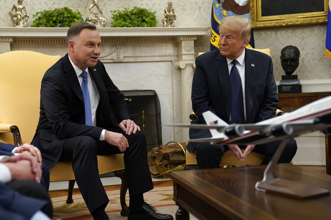 „Scanpix“/AP nuotr./Andrzejus Duda ir Donaldas Trumpas