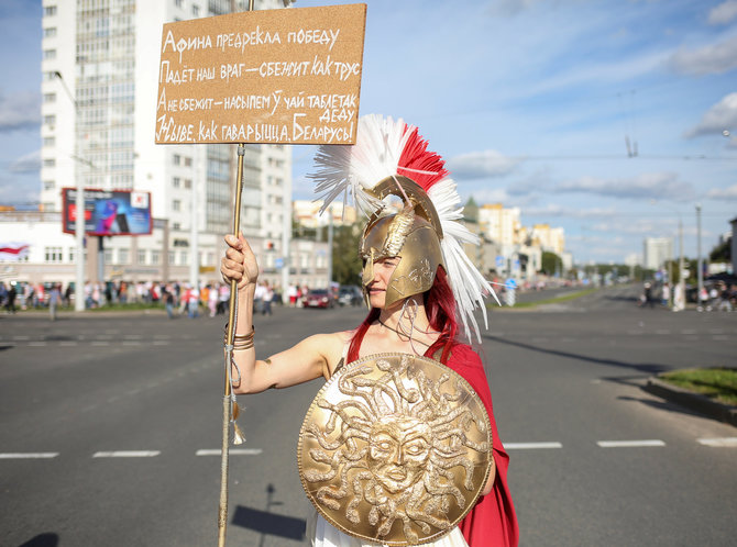 „Reuters“/„Scanpix“ nuotr./Protestuotojai Minske