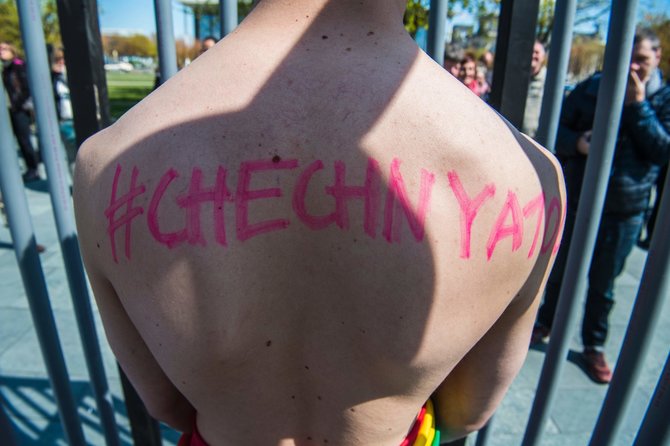 AFP/„Scanpix“ nuotr./Protestas prieš homoseksualų persekiojimą Čečėnijoje