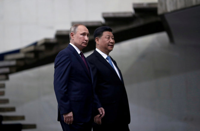 „Reuters“/„Scanpix“ nuotr./Vladimiras Putinas ir Xi Jinpingas