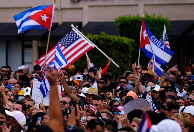 „Reuters“/„Scanpix“ nuotr./Protestuotojai Havanoje