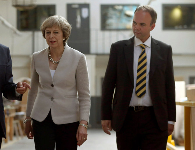 PA Wire/Theresa May ir Gavinas Barwellas