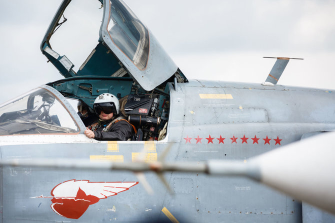„Scanpix“/AP nuotr./Rusijos Su-24 bombonešis 