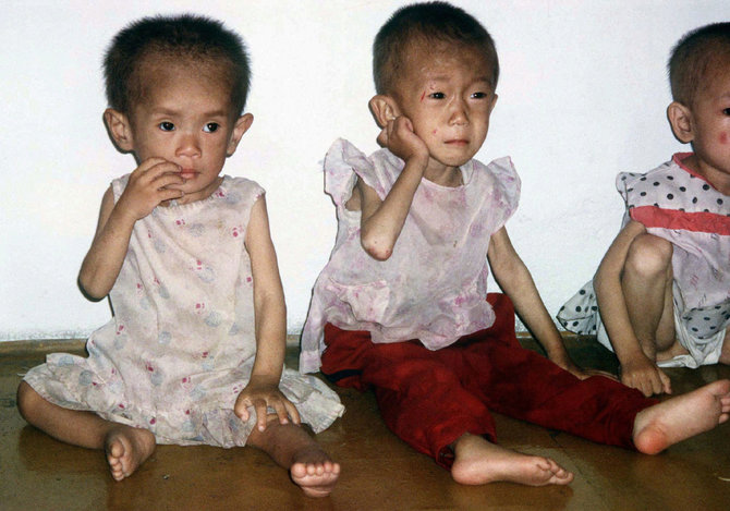 „Scanpix“/AP nuotr./Badaujantys vaikai Šiaurės Korėjoje