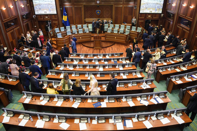 AFP/„Scanpix“ nuotr./Kosovo parlamentas