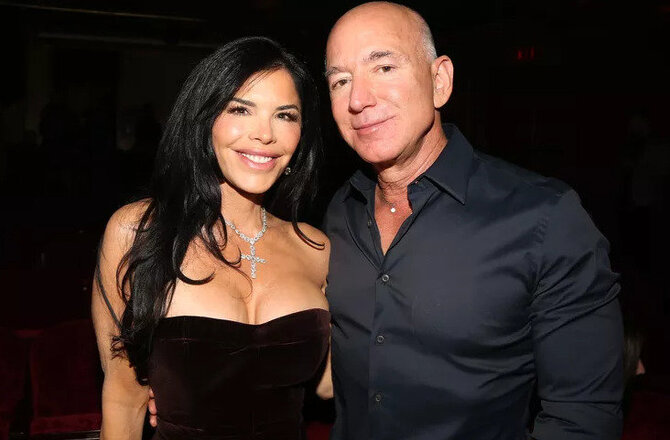 Pagesix.com nuotr./ Jeffas Bezosas su būsima žmona Lauren Sánchez