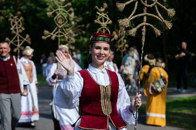 Roberto Riabovo / BNS nuotr./Dainų šventės eitynės