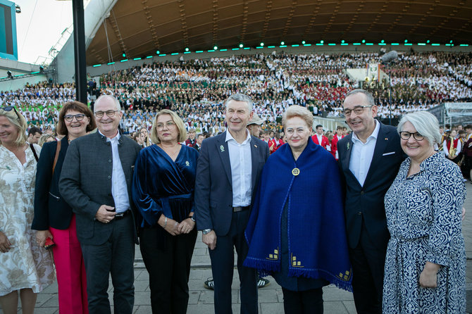 Roberto Riabovo / BNS nuotr./Dainų diena „Kad giria žaliuotų“