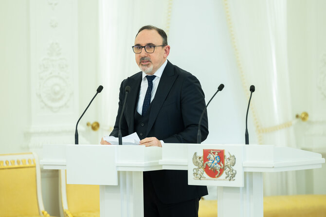 Roberto Riabovo / BNS nuotr./Prezidentas įteikė Nacionalines kultūros ir meno bei Jono Basanavičiaus premijas