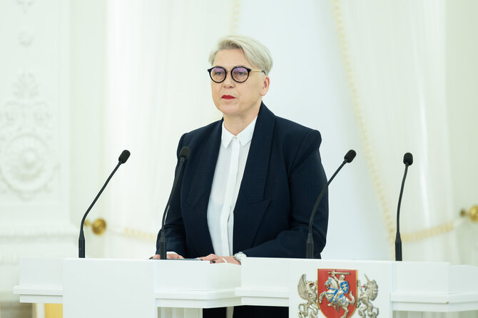 Roberto Riabovo / BNS nuotr./Prezidentas įteikė Nacionalines kultūros ir meno bei Jono Basanavičiaus premijas