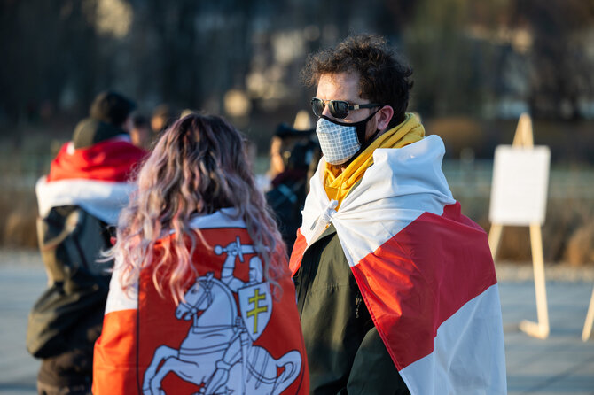 Roberto Riabovo / BNS nuotr./Baltarusių opozicija surengė eiseną nuo Lukiškių aikštės