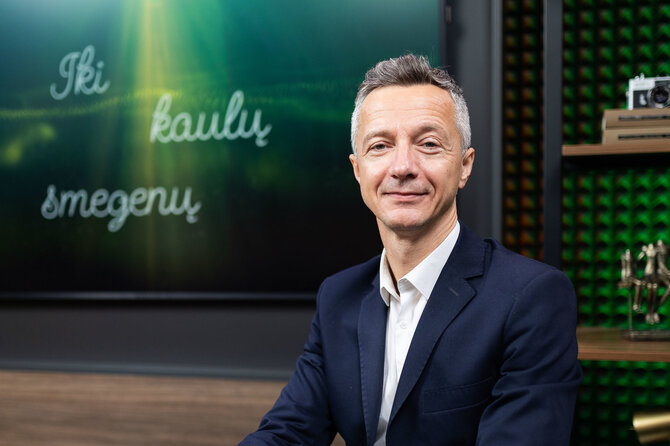 Roberto Riabovo / BNS nuotr./ Arūnas Emeljanovas laidoje „ Iki kaulų smegenų“