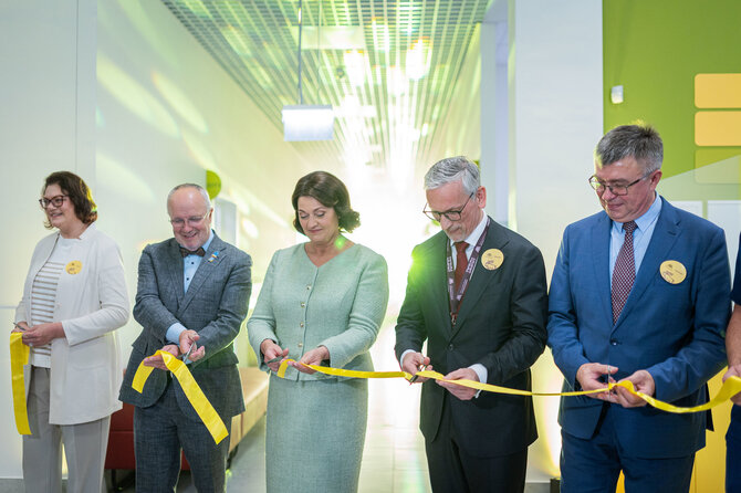 Roberto Riabovo / BNS nuotr./Santaros klinikų vaikams atidarymas