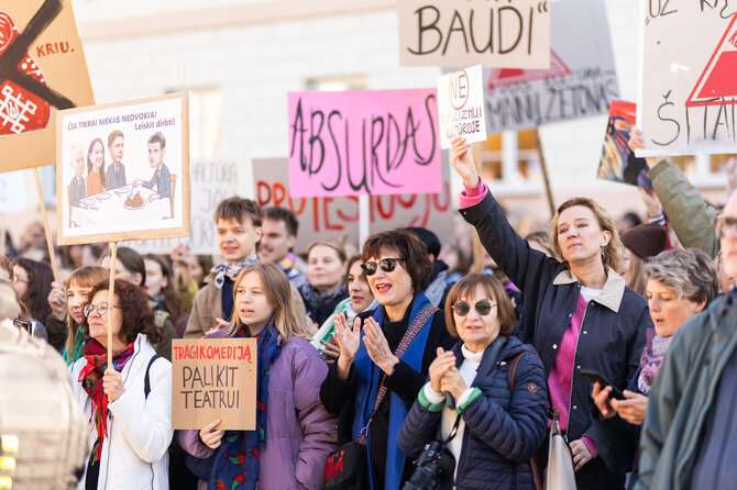 Roberto Riabovo / BNS nuotr./Kultūros bendruomenės protestas prieš kandidatą į kultūros ministrus