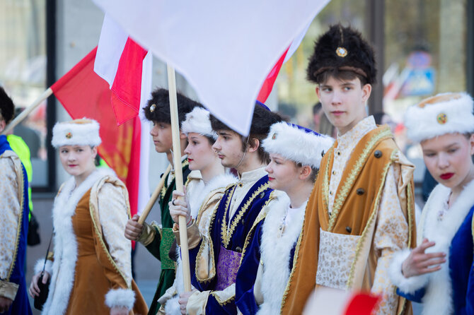Roberto Riabovo / BNS nuotr./Vilniaus gatvėmis žygiavo tradicinė Lietuvos lenkų sąjungos organizuojama eisena