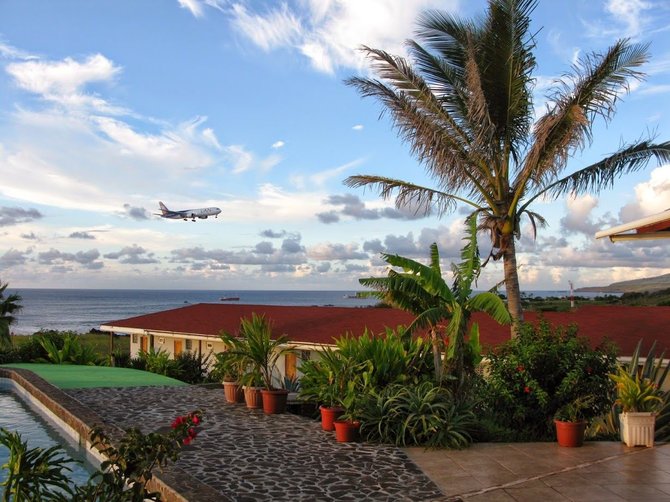 Kelionių organizatoriaus „GRŪDA“ nuotr./„LAN Airlines“ lėktuvo pakilimas iš Velykų salos
