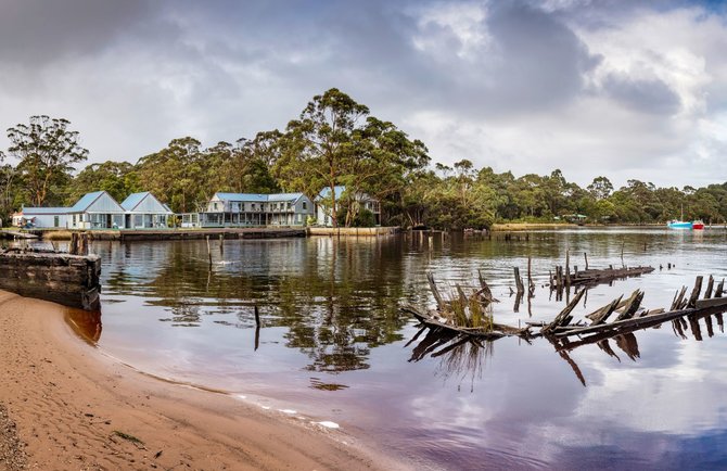 Shutterstock nuotr./Poilsiavietė prie Strahano miestelio, Tasmanija