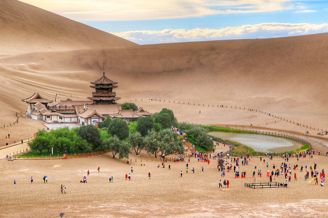 Shutterstock nuotr./Pusmėnulio ežeras, Kinija 