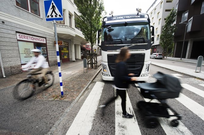 „Volvo Truck Lietuva“ nuotr./Vilkikas gatvėje