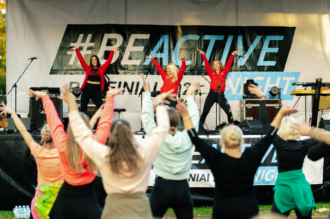 Organizatorių nuotr./Sporto šventė „BeActive Night“ Raseiniuose