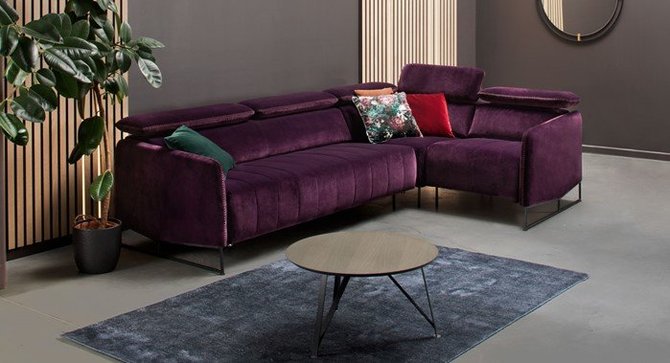 „Magrės baldų“ nuotr./„Magrės baldų“ sofa minkštas kampas „Eva Max“, staliukas „City“