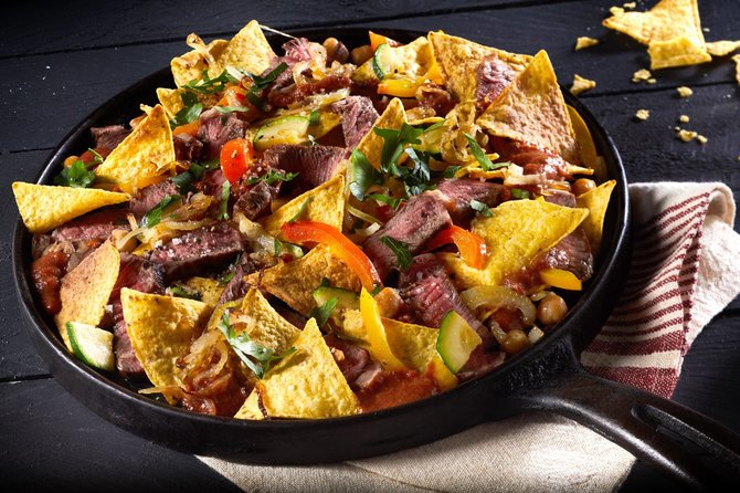 123RF.com nuotr./Meksikietiški nachos su jautiena, kukurūzais ir pupelėmis