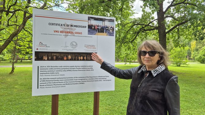 Jūratės Mičiulienės nuotr./Botanikos sode veikianti paroda pasakoja apie Vaistinių augalų skyriaus veiklą