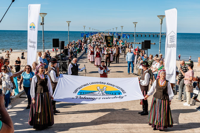 Radvilės Kucevičiūtės nuotr./Tarptautinis liaudies šokių festivalis „Palangos miestely“ 2023 m.